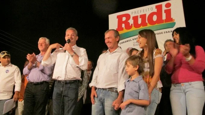 Veja aqui as fotos do comício de Rudi Paetzold em Coronel Sapucaia