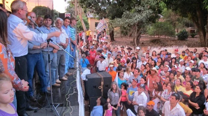 Veja fotos da carreata e comício em Anaurilândia
