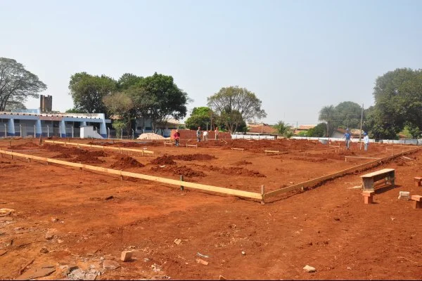 Obras da Clínica da Mulher prosseguem, com prazo de entrega em março do ano que vem. (Foto:Ricardo Minella)