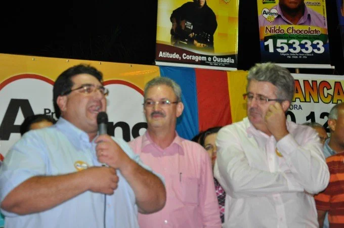 Geraldo participa de reunião em Glória de Dourados