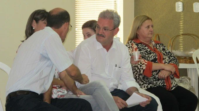 Veja aqui fotos do comicio de Sergio Barbosa e reunião em Amambaí