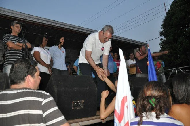 Geraldo participa de caminhada e comício em Douradina