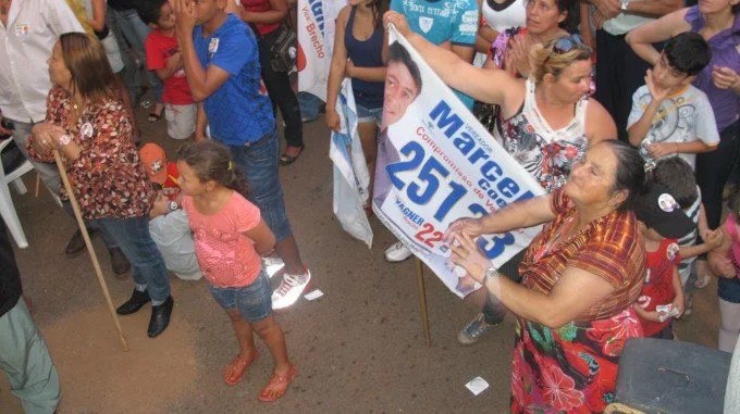 Veja fotos da carreata e comício em Anaurilândia