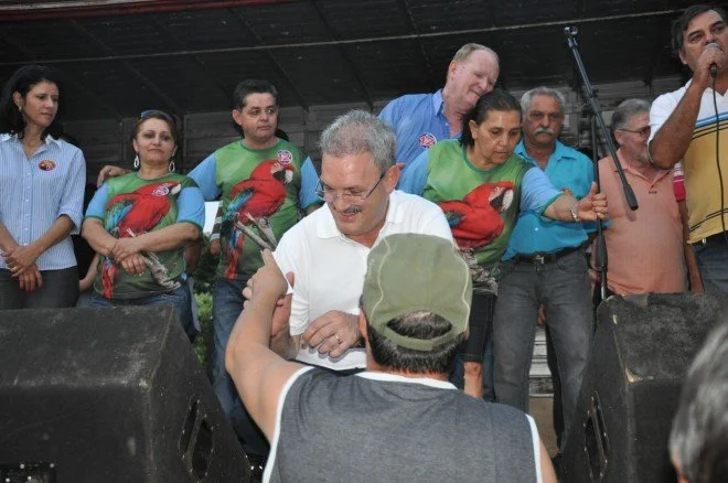 Geraldo participa de caminhada e comício em Douradina
