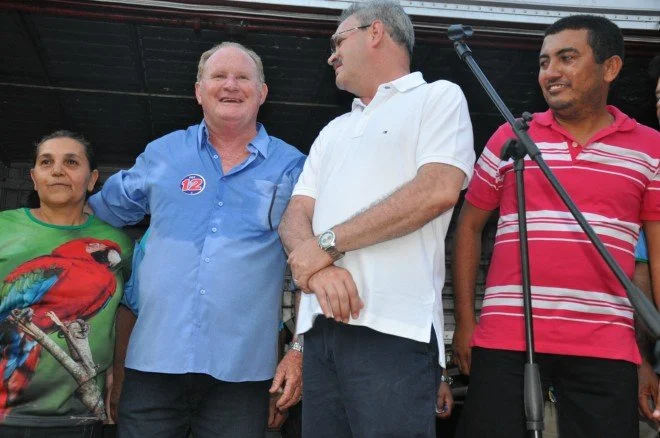 Geraldo participa de caminhada e comício em Douradina