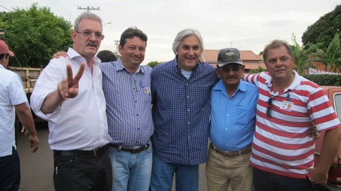Veja fotos da carreata e comício em Anaurilândia