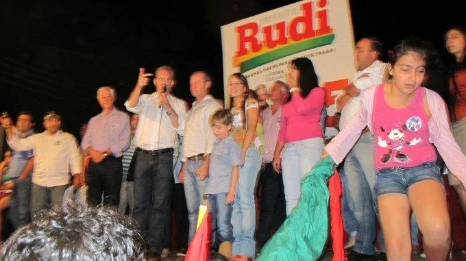 Veja aqui as fotos do comício de Rudi Paetzold em Coronel Sapucaia