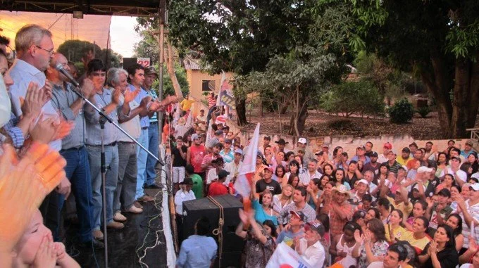 Veja fotos da carreata e comício em Anaurilândia