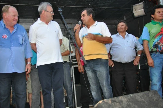 Geraldo participa de caminhada e comício em Douradina