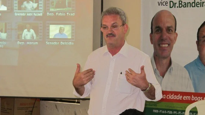 Veja aqui fotos do comicio de Sergio Barbosa e reunião em Amambaí
