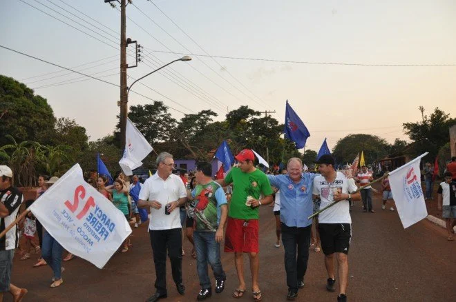 Geraldo participa de caminhada e comício em Douradina
