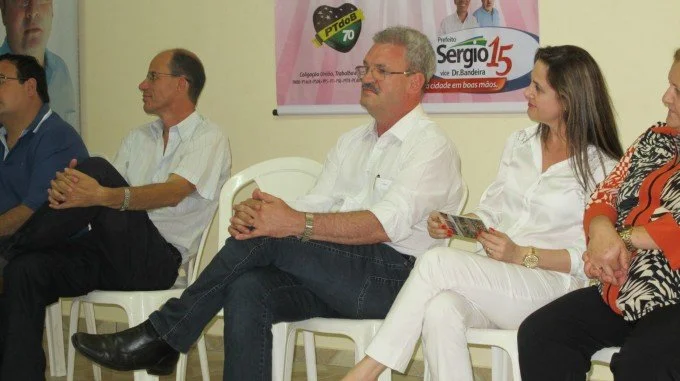 Veja aqui fotos do comicio de Sergio Barbosa e reunião em Amambaí