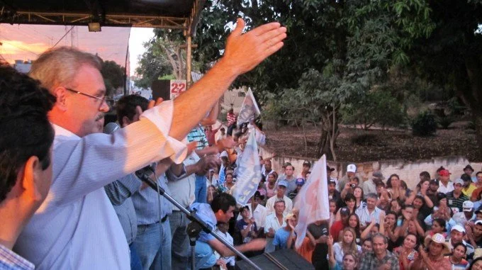 Veja fotos da carreata e comício em Anaurilândia