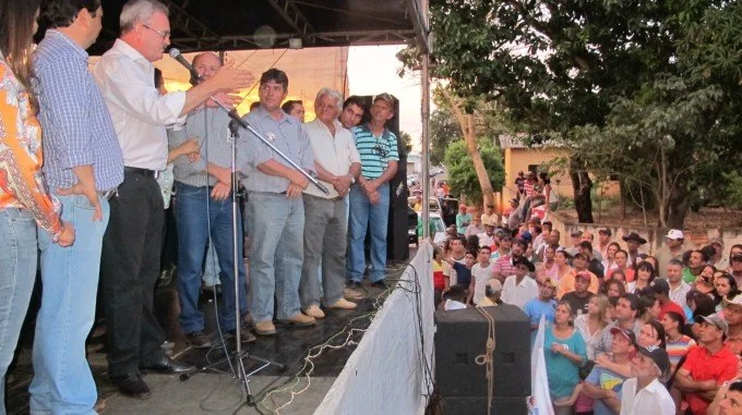 Veja fotos da carreata e comício em Anaurilândia