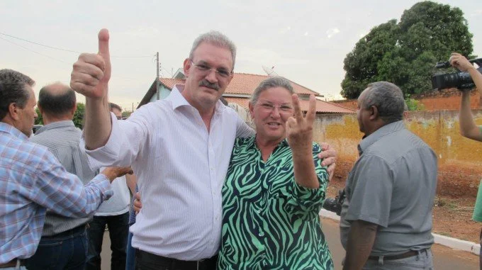 Veja fotos da carreata e comício em Anaurilândia