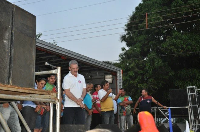 Geraldo participa de caminhada e comício em Douradina