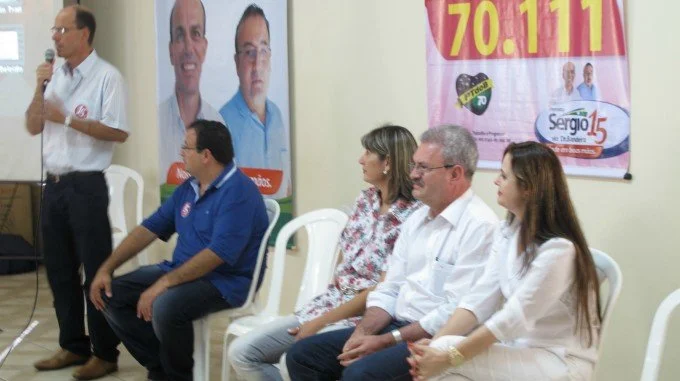 Veja aqui fotos do comicio de Sergio Barbosa e reunião em Amambaí