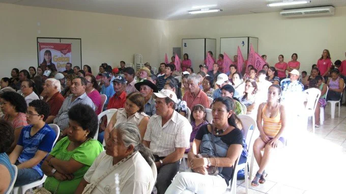 Veja aqui fotos do comicio de Sergio Barbosa e reunião em Amambaí