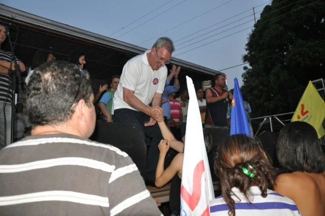 Geraldo participa de caminhada e comício em Douradina