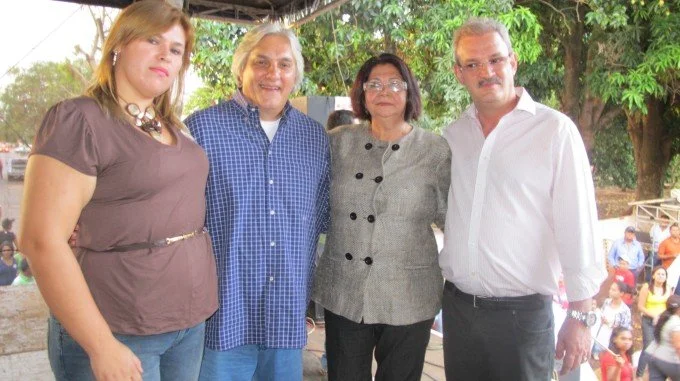 Veja fotos da carreata e comício em Anaurilândia