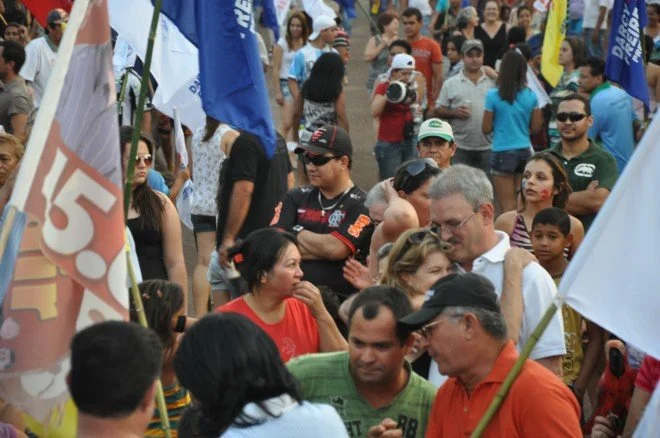 Geraldo participa de caminhada e comício em Douradina