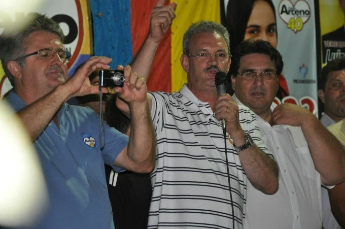 Veja fotos do comício do candidato a reeleição Arceno Athas