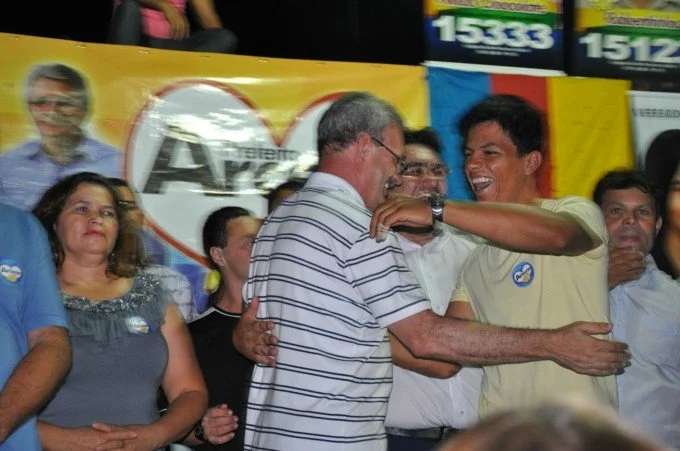 Veja fotos do comício do candidato a reeleição Arceno Athas