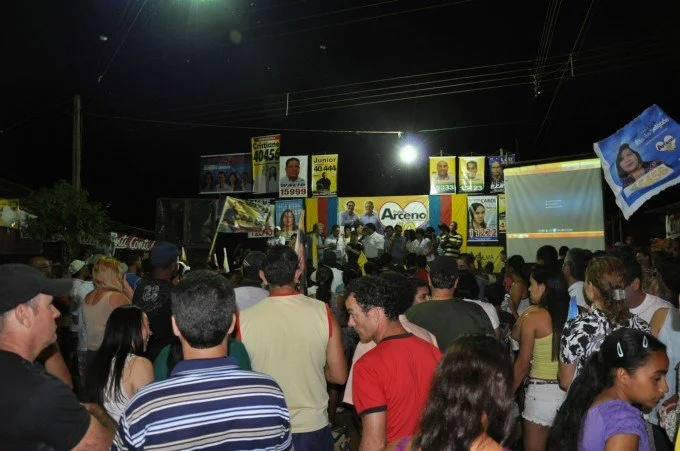 Veja fotos do comício do candidato a reeleição Arceno Athas