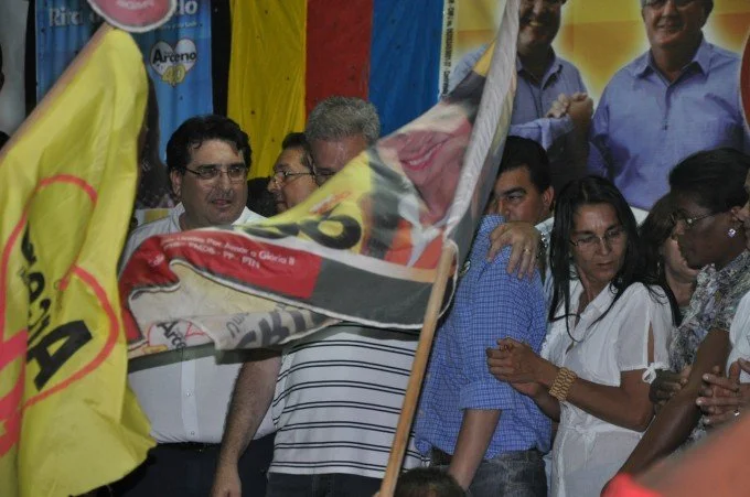 Veja fotos do comício do candidato a reeleição Arceno Athas