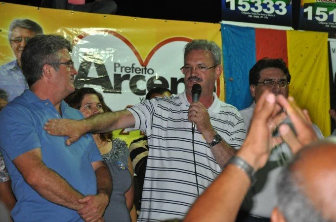 Veja fotos do comício do candidato a reeleição Arceno Athas