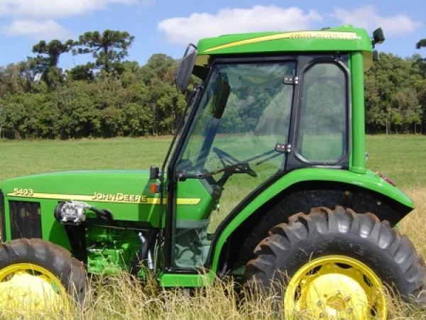 Itaquiraí recebe recursos para aquisição de trator e implementos