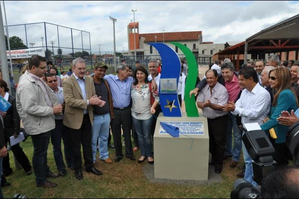 Praça do Izidro Pedroso foi inaugurada por autoridades no ultimo sábado