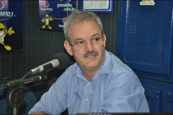 Ouça: Geraldo fala de asfalto em Mundo Novo na Rádio Pantanal