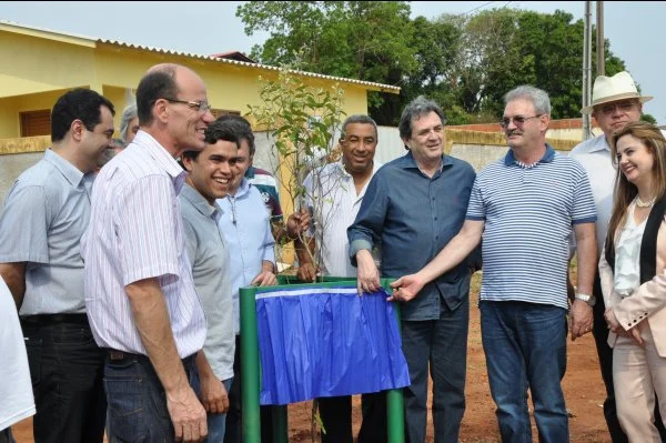 Deputado Geraldo e Sérgio Barbosa entregam obras em Amambai