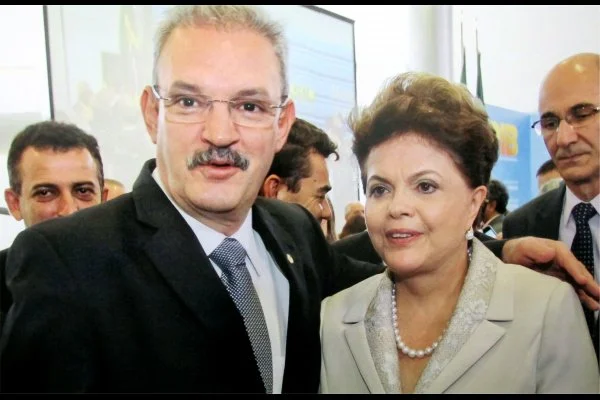 Em MS, 43 cidades recebem pacote de asfalto e saneamento
