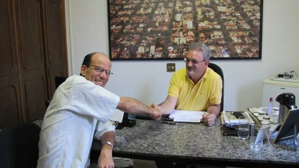 Geraldo Resende tem parceria de trabalho com o prefeito Sérgio Barbosa, de Amambai