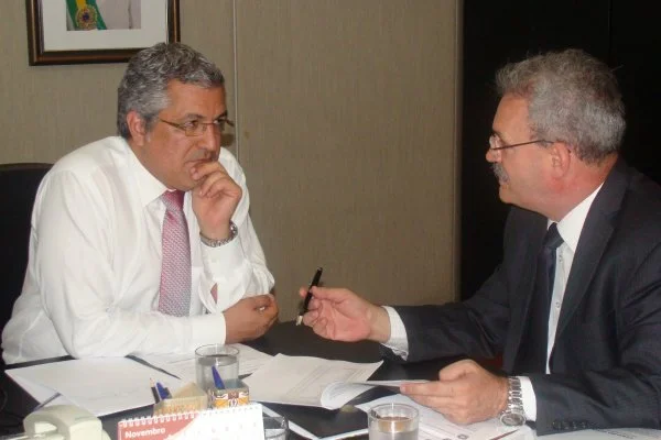 Com ministro Alexandre Padilha, Geraldo viabiliza recursos para melhorar estrutura da saúde da mulher