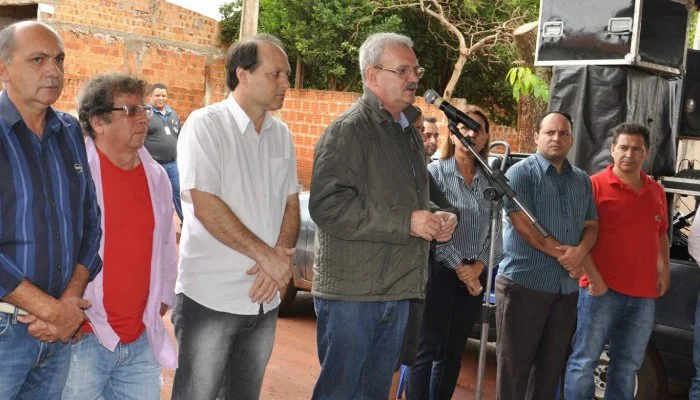 Geraldo Resende durante lançamento das obras.