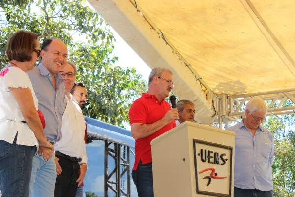 UEMS recebe seu primeiro ônibus, em 20 anos, para atividades pedagógicas