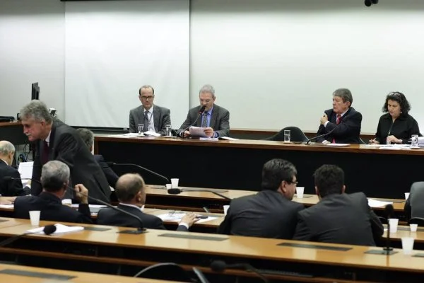 Deputado Geraldo Resende participa das discussões que resultaram na aprovação na proposta orçamentária para 2015