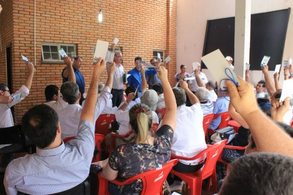 Momento da aprovação das Resoluções pelos componentes do Diretório.