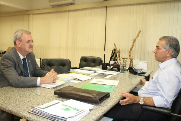 Geraldo Resende intercede junto ao governador Reinaldo pela Rodovia MS-156.