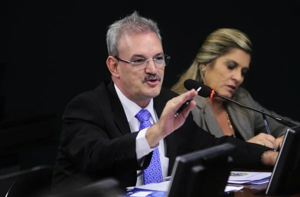 Geraldo Resende manifesta preocupação com possibilidade de municípios perderem recursos federais