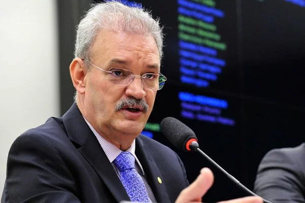 Geraldo Resende quer que governo federal atue com mais firmeza no combate à gripe H1N1