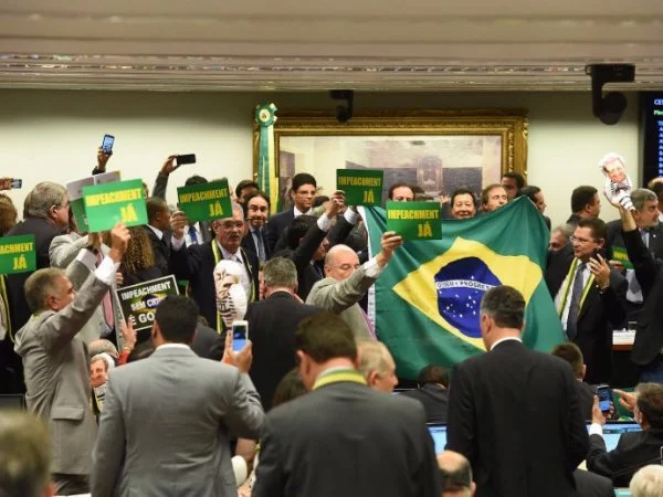 Deputado Geraldo Resende comemora placar da votação na comissão da Câmara dos Deputados (Foto: Revista Veja)