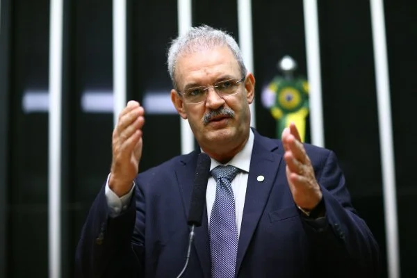 Em pronunciamento, Geraldo Resende diz que Dilma tem a clara intenção de prejudicar eventual governo de Michel Temer