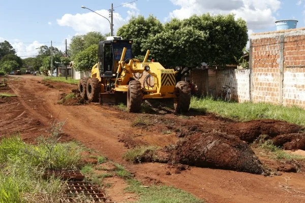 Frente de asfalto vai tornar Vila Cachoeirinha 100 por cento asfaltada: trabalho de Geraldo Resende