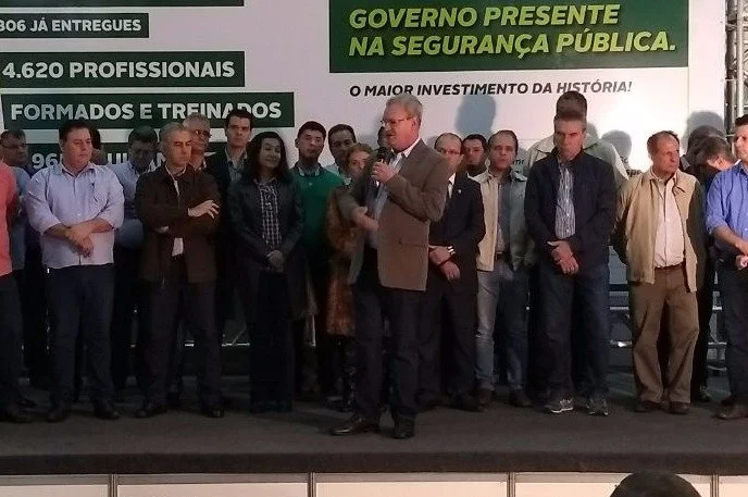 Geraldo destaca entrega de viaturas e anuncia investimentos