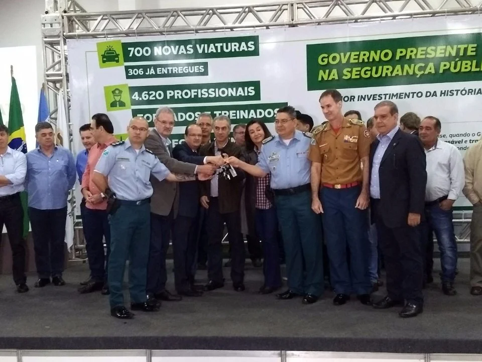 Geraldo destaca entrega de viaturas e anuncia investimentos