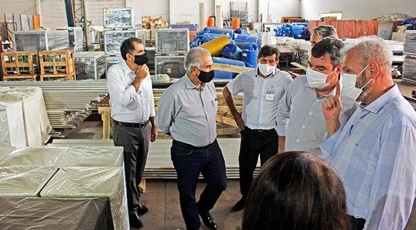 Secretário Geraldo Resende e governador Reinaldo Azambuja, durante visita à unidade de saúde em Campo Grande.